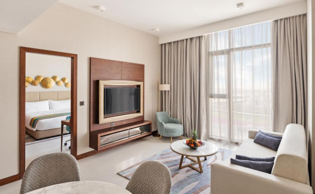 Holiday Inn Dubai al-Maktoum Airport, an IHG Hotel