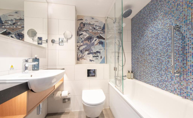 Holiday Inn Edinburgh Zoo, an IHG Hotel