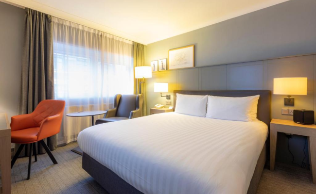 Holiday Inn Edinburgh Zoo, an IHG Hotel