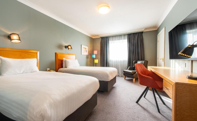 Holiday Inn Edinburgh Zoo, an IHG Hotel
