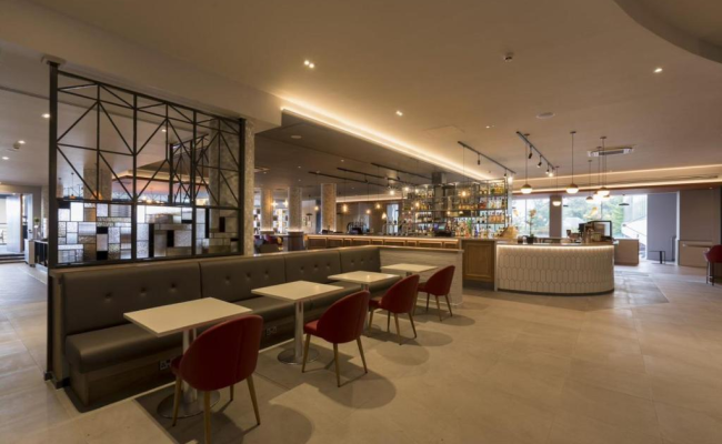 Holiday Inn Edinburgh Zoo, an IHG Hotel