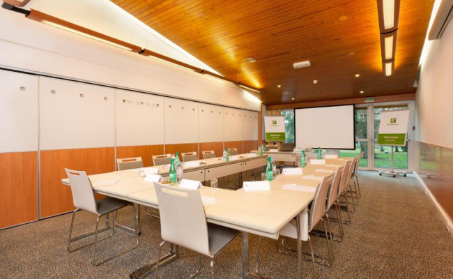 Holiday Inn Lille Ouest Englos, an IHG Hotel