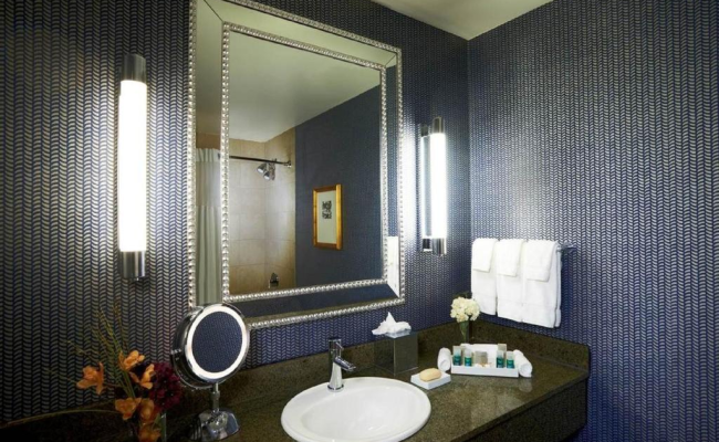 Kinzie Hotel