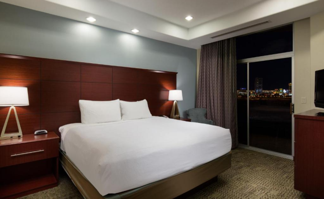 Staybridge Suites Las Vegas - Stadium District