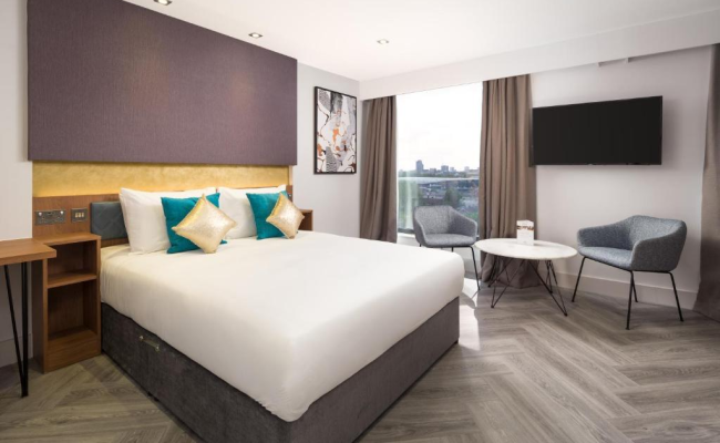 Roomzzz London Stratford