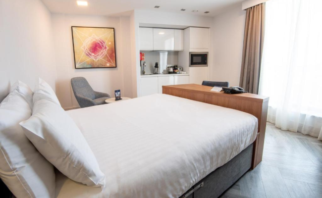 Roomzzz London Stratford