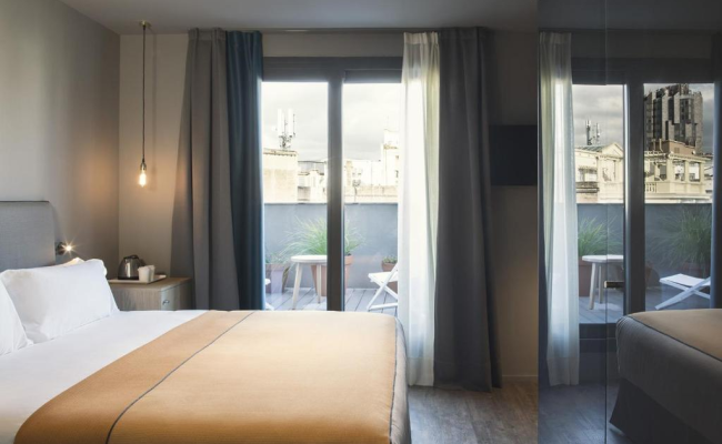 Yurbban Trafalgar Hotel