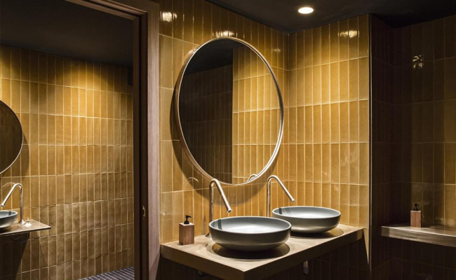 Yurbban Trafalgar Hotel