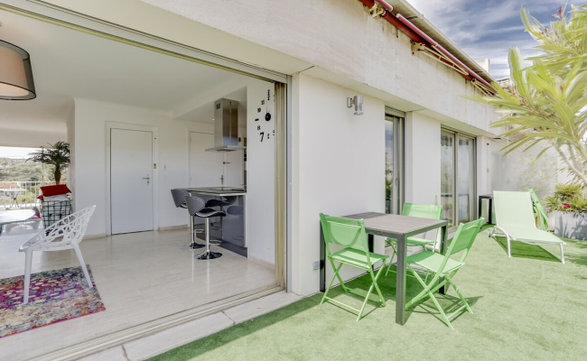 Immogroom - Apartment with terrace - AC - parking - Congressbeaches