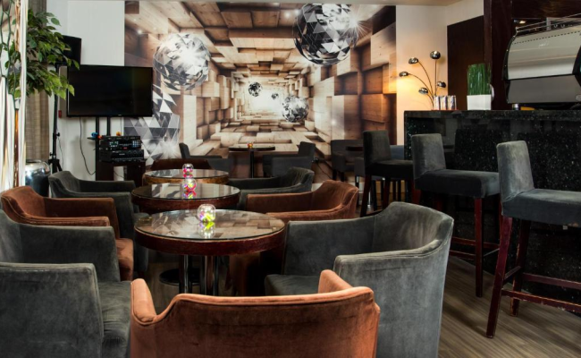 The Park City Grand Plaza Kensington Hotel