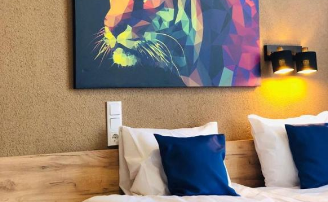Motel Blue