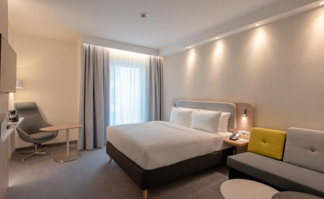 Holiday Inn Express Munich - North, an IHG Hotel