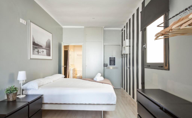 Fira Apartments by gaiarooms