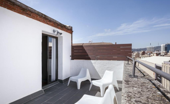 Fira Apartments by gaiarooms