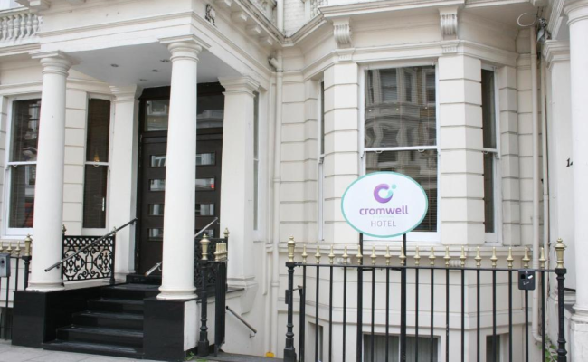 Cromwell International Hotel