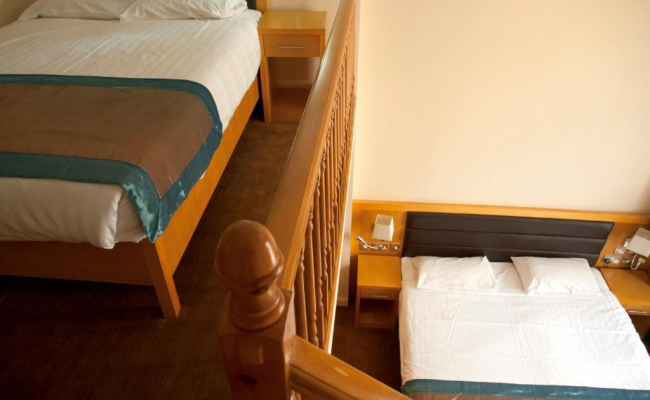 Cromwell International Hotel
