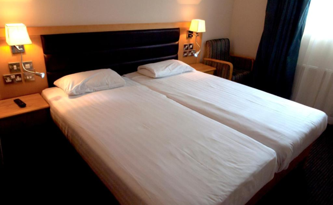 Cromwell International Hotel