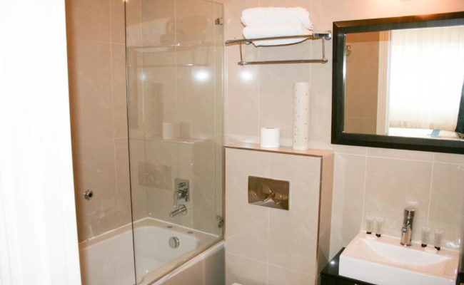 Cromwell International Hotel