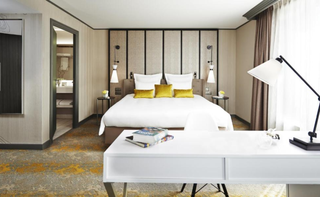 Renaissance Paris La Defense Hotel