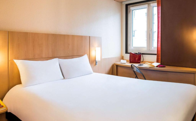 ibis Paris Pont de Suresnes Longchamp