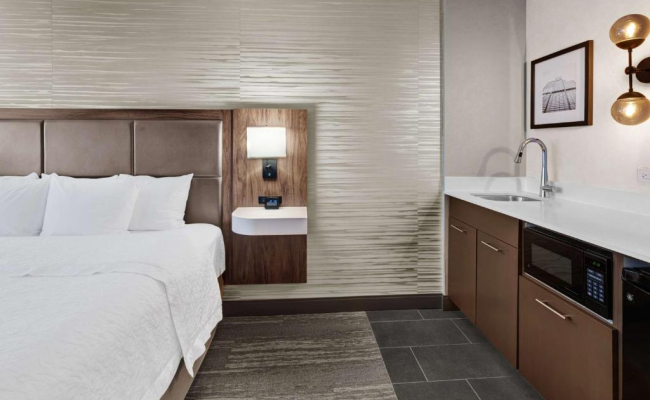 Hampton Inn & Suites Chicago-Downtown