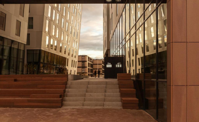 Holiday Inn - the niu, Fender Amsterdam