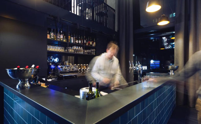 Holiday Inn - the niu, Fender Amsterdam