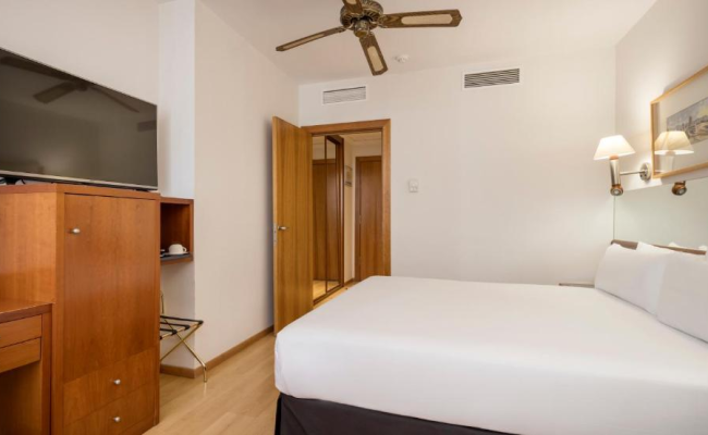 ILUNION LES CORTS SPA