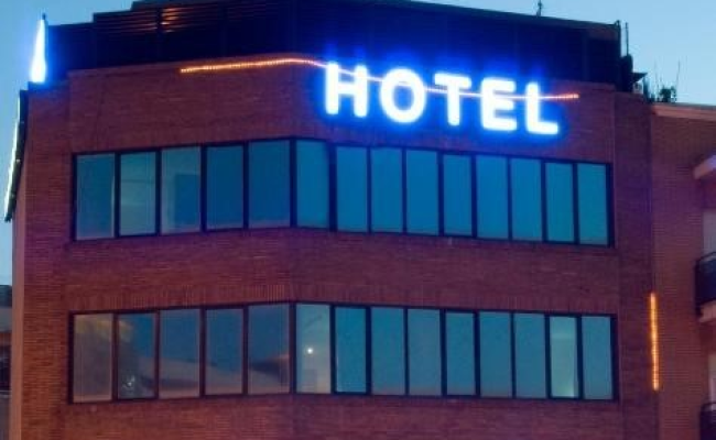 Hotel Ciutat De Sant Adria