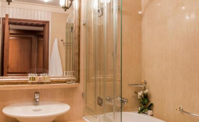 Crystal Palace Boutique Hotel
