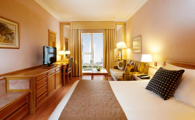 Crowne Plaza - Dubai Apartments, an IHG Hotel