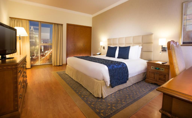 Crowne Plaza - Dubai Apartments, an IHG Hotel