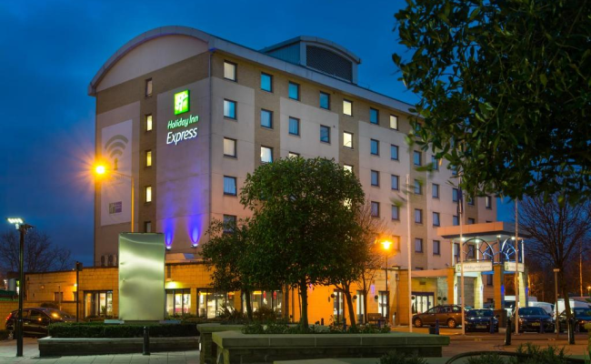 Holiday Inn Express London - Wandsworth, an IHG Hotel