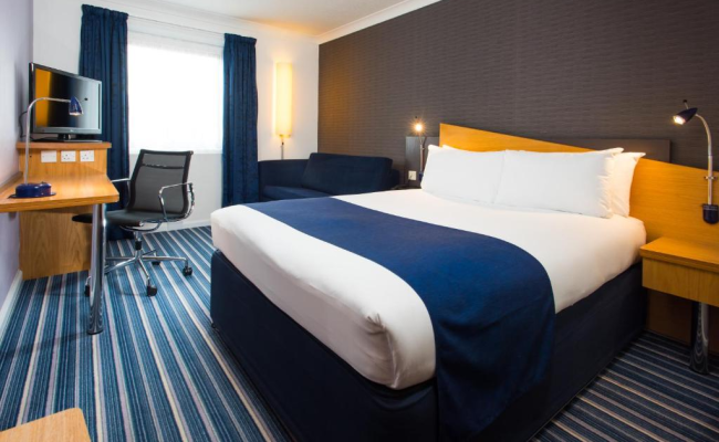 Holiday Inn Express London - Wandsworth, an IHG Hotel