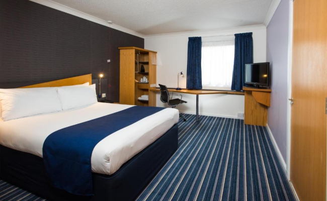 Holiday Inn Express London - Wandsworth, an IHG Hotel