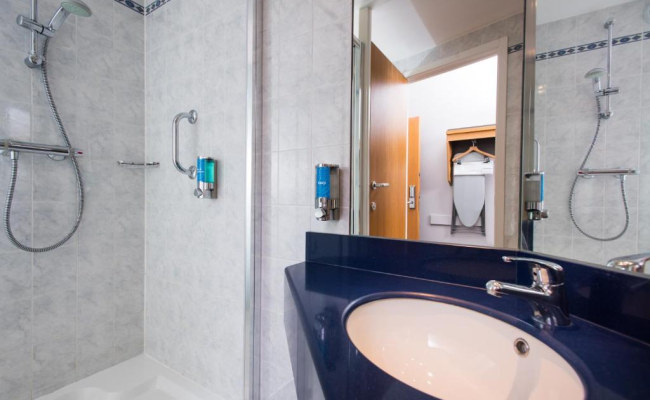 Holiday Inn Express London - Wandsworth, an IHG Hotel