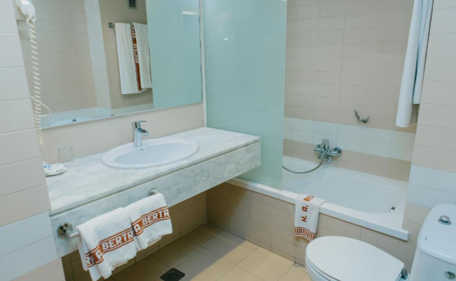 Aparthotel Bertrán