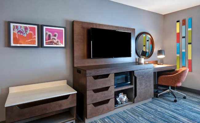 Hampton Inn & Suites Las Vegas Convention Center