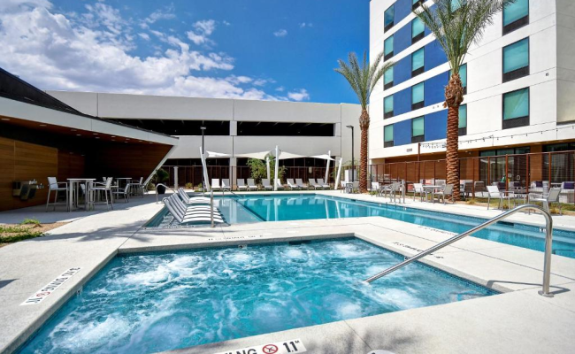Hampton Inn & Suites Las Vegas Convention Center