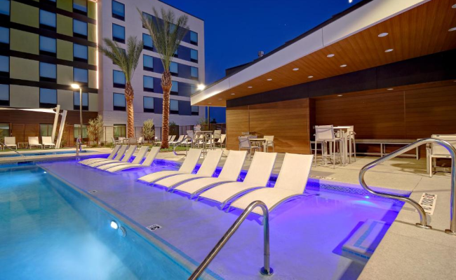 Hampton Inn & Suites Las Vegas Convention Center
