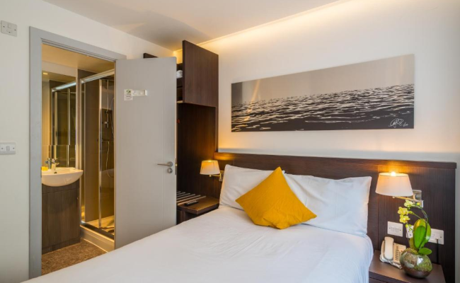 Pelican London Hotel and Residence