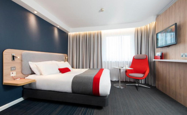 Holiday Inn Express London Luton Airport