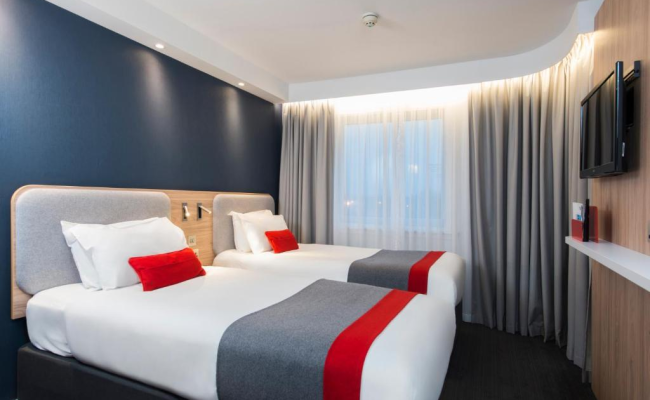 Holiday Inn Express London Luton Airport