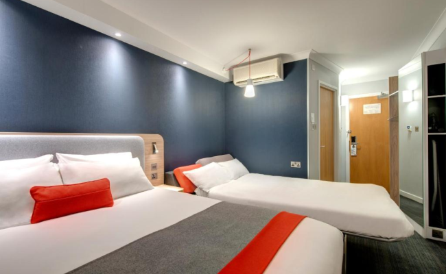 Holiday Inn Express London Luton Airport
