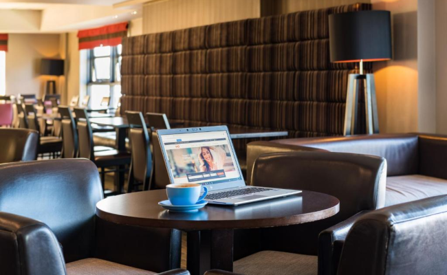 Holiday Inn Express London Luton Airport