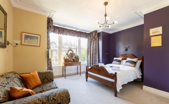 Wynnstay House