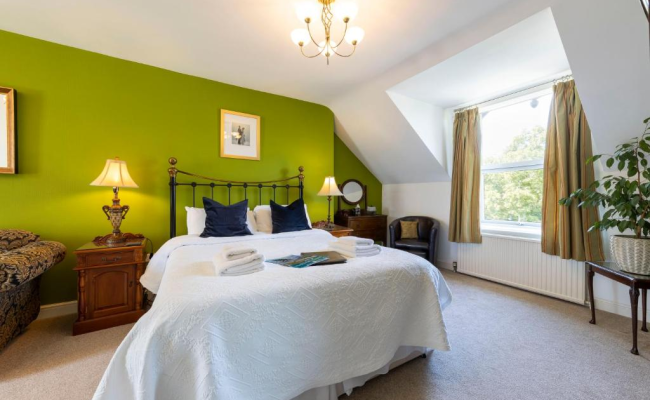 Wynnstay House