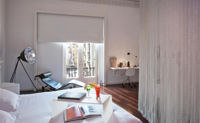 Chic & Basic Born Boutique Hotel