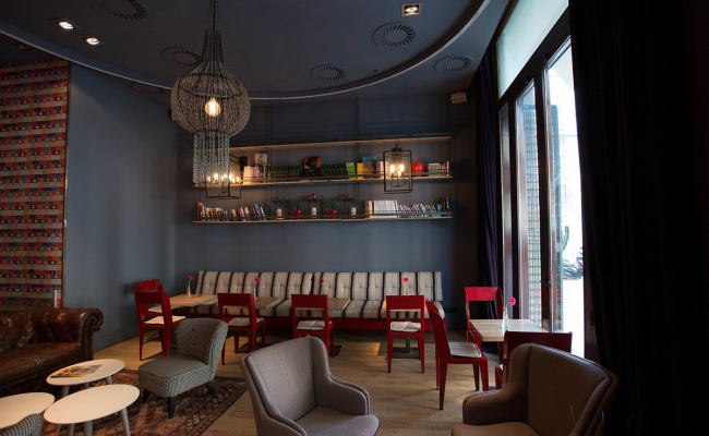 Chic & Basic Born Boutique Hotel