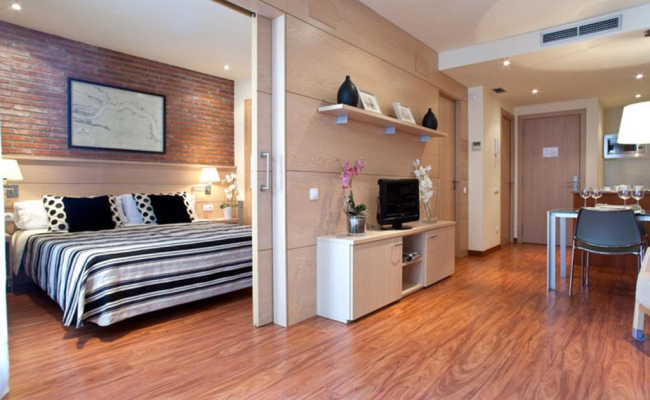 Serennia Cest Apartamentos Arc de Triomf